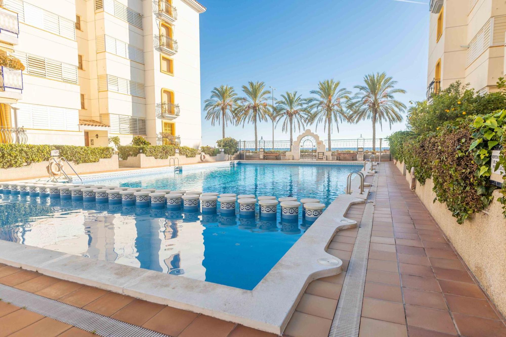 شقة Suitur Apartament Familiar Con Piscina كالافيل المظهر الخارجي الصورة